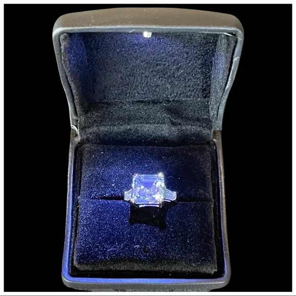 Asscher Cut 6 Carat Simulated Diamond Ring 925 Silver The Doeanne - Picture 5 of 12